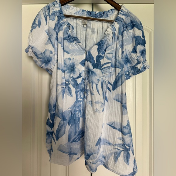 Tommy Bahama Blue and White Blouse - Picture 1 of 2